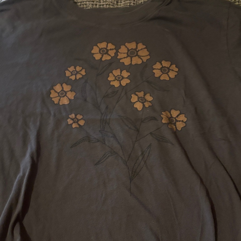 American Eagle Outfitters Black Tee